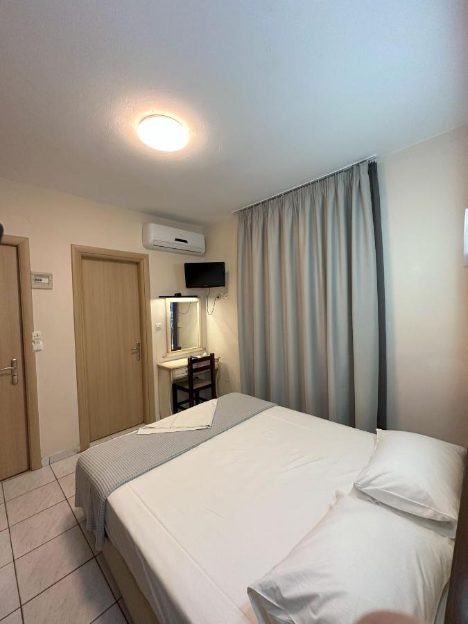 Hotel Afrodite Neoi Poroi Exterior photo